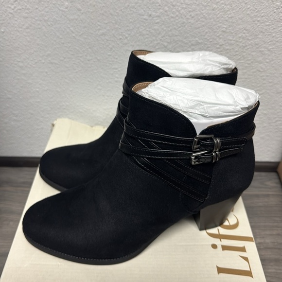 LifeStride Jezebel Bootie - Picture 6 of 6